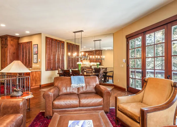 315 Park Avenue, Luxury Townhouse With River Views In Aspen
